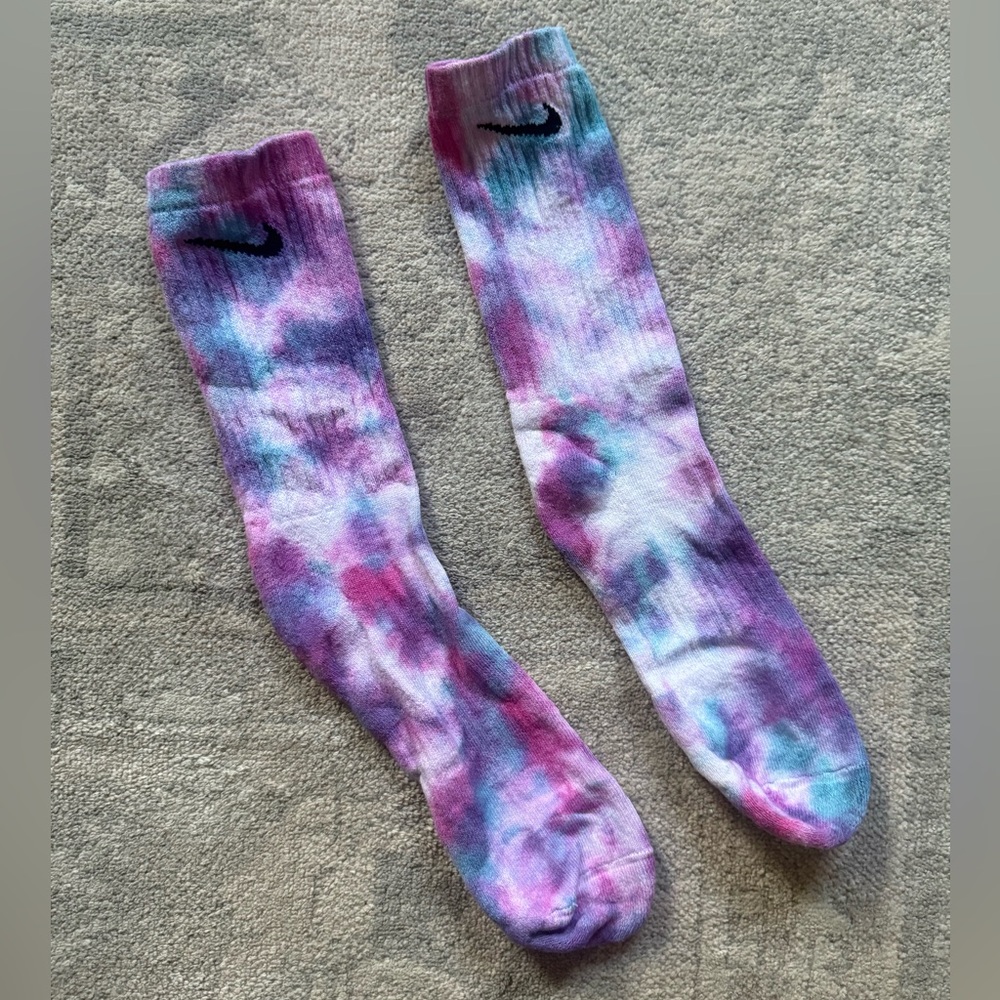 Nike Custom Tie-Dyed Crew Socks Mens Size 8-12